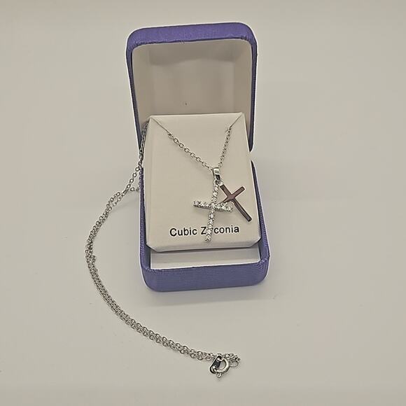 Silver Cross Cubic Zirconia Pendant Necklace  with 16" Silver Chain NWOT - Picture 3 of 3